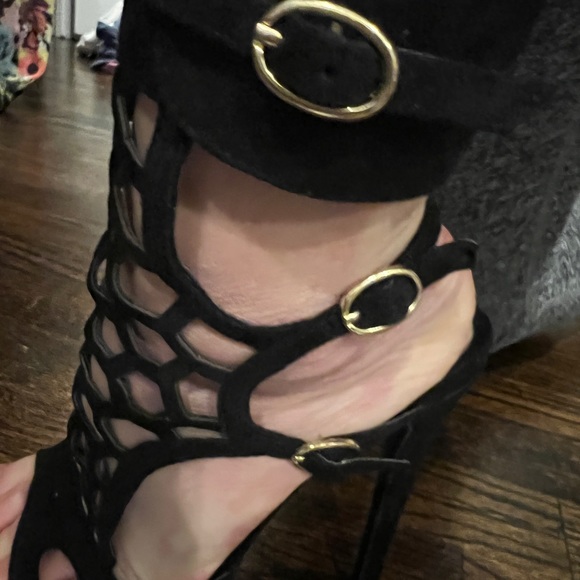 Like new Nine West suede heel size 5 - Picture 3 of 5